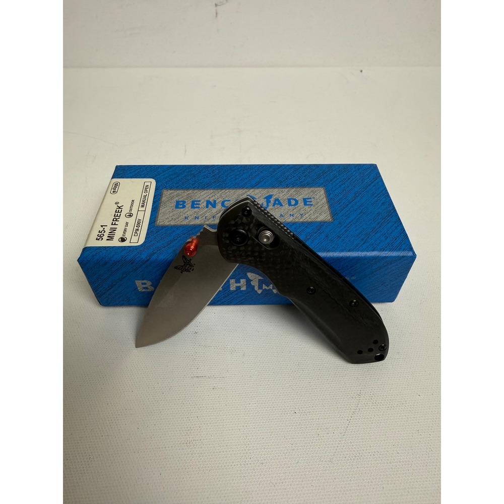 Benchmade Mini Freek 565-1 Knife Carbon Fiber CPM-S90V Steel Folding Pocket EDC